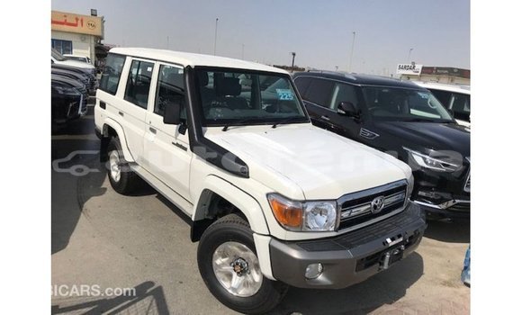 Buy Import Toyota Land Cruiser White Car in Import - Dubai in Marquesas Buy Import Toyota Land Cruiser White Car in Import - Dubai in Marquesas