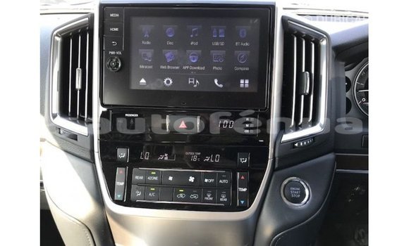 Buy Import Toyota Land Cruiser White Car in Import - Dubai in Marquesas Buy Import Toyota Land Cruiser White Car in Import - Dubai in Marquesas