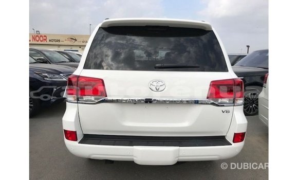 Buy Import Toyota Land Cruiser White Car in Import - Dubai in Marquesas Buy Import Toyota Land Cruiser White Car in Import - Dubai in Marquesas