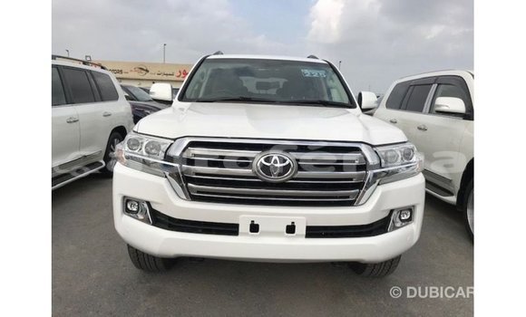 Buy Import Toyota Land Cruiser White Car in Import - Dubai in Marquesas Buy Import Toyota Land Cruiser White Car in Import - Dubai in Marquesas