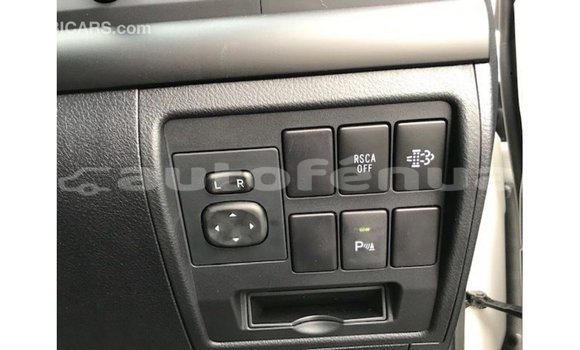 Buy Import Toyota Land Cruiser White Car in Import - Dubai in Marquesas Buy Import Toyota Land Cruiser White Car in Import - Dubai in Marquesas