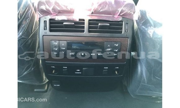 Acheter Import Voiture Toyota Land Cruiser Blanc à Import - Dubai, Marquesas Acheter Import Voiture Toyota Land Cruiser Blanc à Import - Dubai, Marquesas
