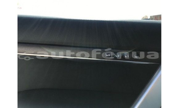 Acheter Import Voiture Toyota Land Cruiser Blanc à Import - Dubai, Marquesas Acheter Import Voiture Toyota Land Cruiser Blanc à Import - Dubai, Marquesas