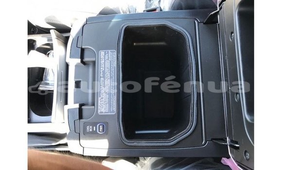 Acheter Import Voiture Toyota Land Cruiser Blanc à Import - Dubai, Marquesas Acheter Import Voiture Toyota Land Cruiser Blanc à Import - Dubai, Marquesas