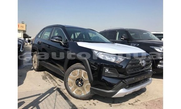 Buy Import Toyota 4Runner Black Car in Import - Dubai in Marquesas