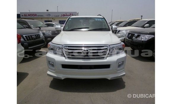 Acheter Import Voiture Toyota Land Cruiser Blanc à Import - Dubai, Marquesas Acheter Import Voiture Toyota Land Cruiser Blanc à Import - Dubai, Marquesas