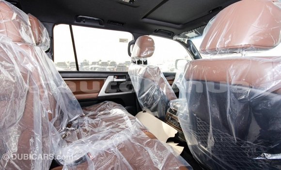 Acheter Import Voiture Toyota Land Cruiser Noir à Import - Dubai, Marquesas Acheter Import Voiture Toyota Land Cruiser Noir à Import - Dubai, Marquesas