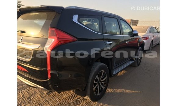 Acheter Import Voiture Mitsubishi Montero Noir à Import - Dubai, Marquesas
