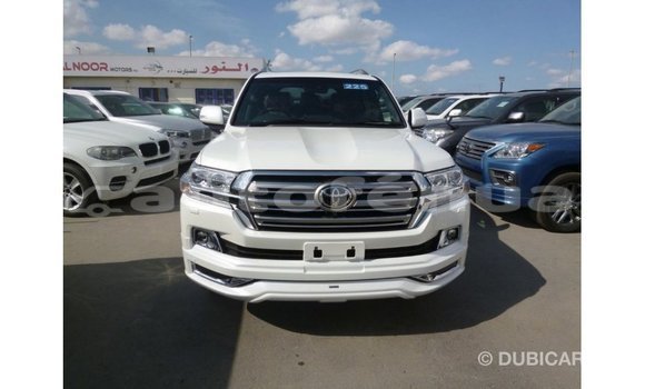 Buy Import Toyota Land Cruiser White Car in Import - Dubai in Marquesas Buy Import Toyota Land Cruiser White Car in Import - Dubai in Marquesas