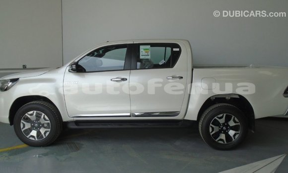 Acheter Import Voiture Toyota Hilux Blanc à Import - Dubai, Marquesas Acheter Import Voiture Toyota Hilux Blanc à Import - Dubai, Marquesas