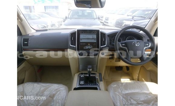 Buy Import Toyota Land Cruiser White Car in Import - Dubai in Marquesas Buy Import Toyota Land Cruiser White Car in Import - Dubai in Marquesas