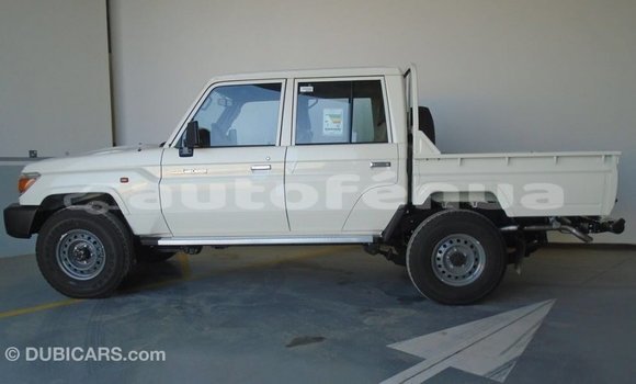 Acheter Import Voiture Toyota Land Cruiser Blanc à Import - Dubai, Marquesas Acheter Import Voiture Toyota Land Cruiser Blanc à Import - Dubai, Marquesas