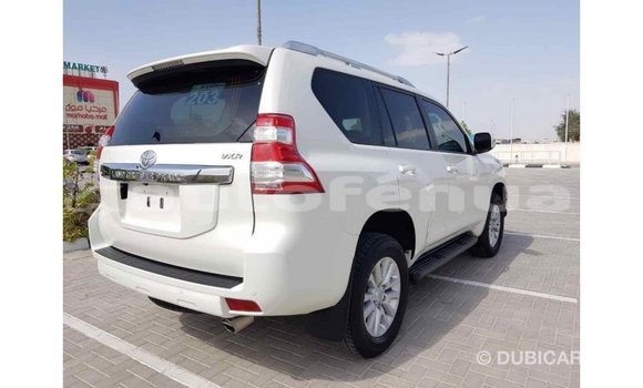 Acheter Import Voiture Toyota Prado Blanc à Import - Dubai, Marquesas Acheter Import Voiture Toyota Prado Blanc à Import - Dubai, Marquesas
