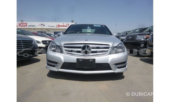 Buy Import Mercedes-Benz 200 Other Car in Import - Dubai in Marquesas Buy Import Mercedes-Benz 200 Other Car in Import - Dubai in Marquesas