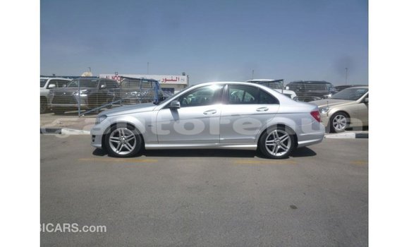 Buy Import Mercedes-Benz 200 Other Car in Import - Dubai in Marquesas Buy Import Mercedes-Benz 200 Other Car in Import - Dubai in Marquesas