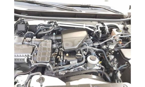 Acheter Import Voiture Toyota Prado Blanc à Import - Dubai, Marquesas Acheter Import Voiture Toyota Prado Blanc à Import - Dubai, Marquesas
