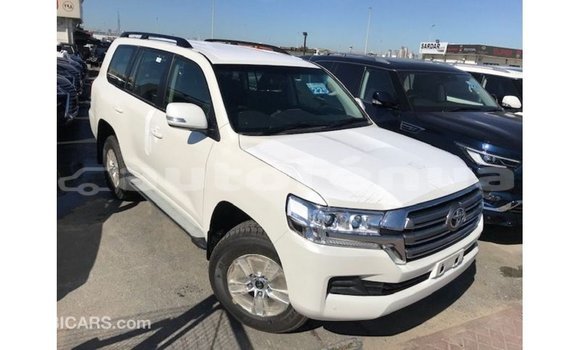 Acheter Import Voiture Toyota Land Cruiser Blanc à Import - Dubai, Marquesas Acheter Import Voiture Toyota Land Cruiser Blanc à Import - Dubai, Marquesas