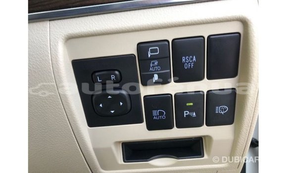Acheter Import Voiture Toyota Land Cruiser Blanc à Import - Dubai, Marquesas Acheter Import Voiture Toyota Land Cruiser Blanc à Import - Dubai, Marquesas