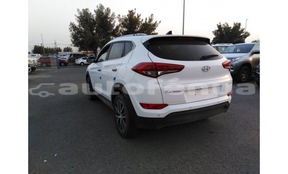 Buy Import Hyundai Tucson White Car in Import - Dubai in Marquesas Buy Import Hyundai Tucson White Car in Import - Dubai in Marquesas