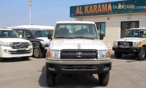 Buy Import Toyota Land Cruiser Beige Car in Import - Dubai in Marquesas Buy Import Toyota Land Cruiser Beige Car in Import - Dubai in Marquesas