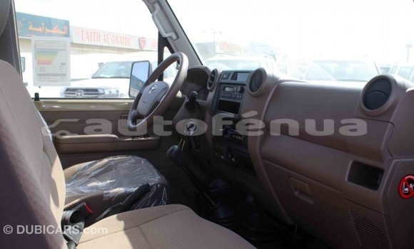 Buy Import Toyota Land Cruiser Beige Car in Import - Dubai in Marquesas Buy Import Toyota Land Cruiser Beige Car in Import - Dubai in Marquesas
