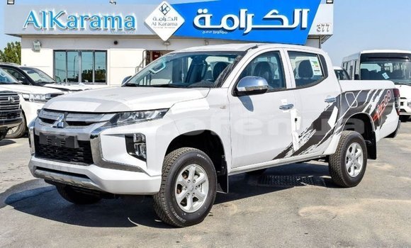 Buy Import Mitsubishi L200 White Car in Import - Dubai in Marquesas Buy Import Mitsubishi L200 White Car in Import - Dubai in Marquesas