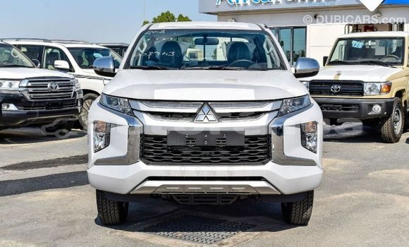Buy Import Mitsubishi L200 White Car in Import - Dubai in Marquesas Buy Import Mitsubishi L200 White Car in Import - Dubai in Marquesas