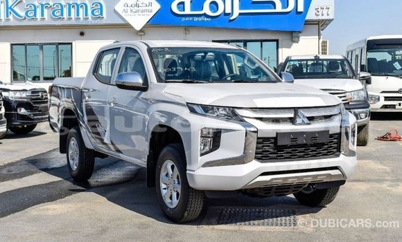 Buy Import Mitsubishi L200 White Car in Import - Dubai in Marquesas Buy Import Mitsubishi L200 White Car in Import - Dubai in Marquesas