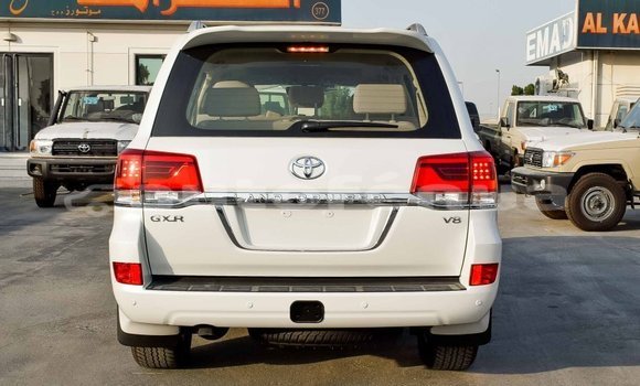 Buy Import Toyota Land Cruiser White Car in Import - Dubai in Marquesas Buy Import Toyota Land Cruiser White Car in Import - Dubai in Marquesas
