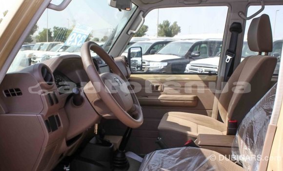 Acheter Import Voiture Toyota Land Cruiser Beige à Import - Dubai, Marquesas Acheter Import Voiture Toyota Land Cruiser Beige à Import - Dubai, Marquesas