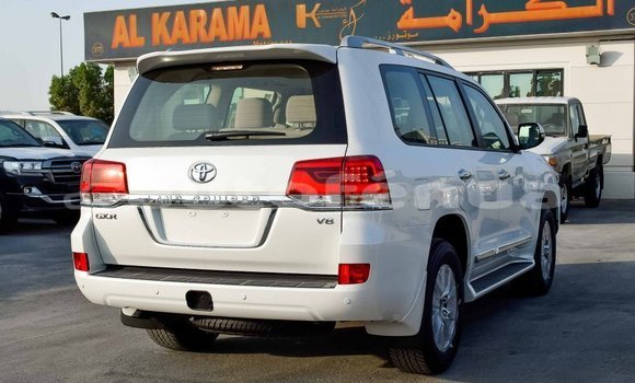Acheter Import Voiture Toyota Land Cruiser Blanc à Import - Dubai, Marquesas Acheter Import Voiture Toyota Land Cruiser Blanc à Import - Dubai, Marquesas
