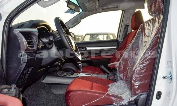 Buy Import Toyota Hilux White Car in Import - Dubai in Marquesas Buy Import Toyota Hilux White Car in Import - Dubai in Marquesas