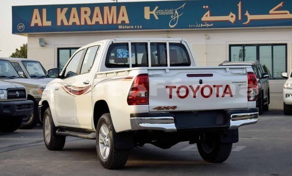 Buy Import Toyota Hilux White Car in Import - Dubai in Marquesas Buy Import Toyota Hilux White Car in Import - Dubai in Marquesas