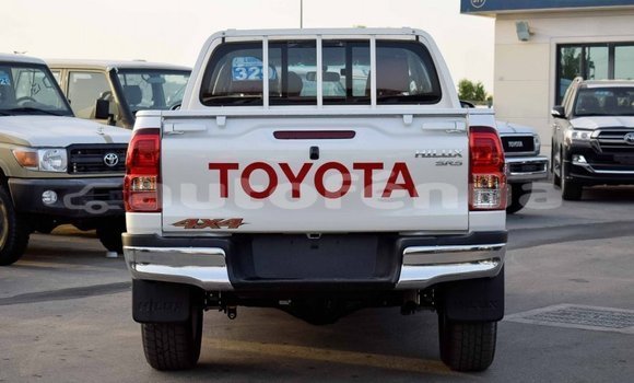 Buy Import Toyota Hilux White Car in Import - Dubai in Marquesas Buy Import Toyota Hilux White Car in Import - Dubai in Marquesas