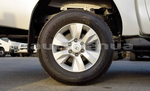 Buy Import Toyota Hilux White Car in Import - Dubai in Marquesas Buy Import Toyota Hilux White Car in Import - Dubai in Marquesas
