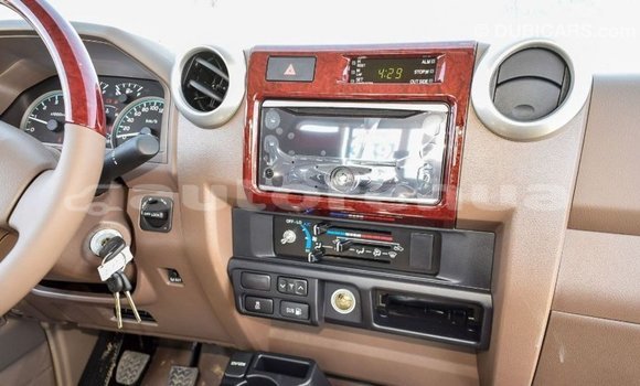Buy Import Toyota Land Cruiser Beige Car in Import - Dubai in Marquesas Buy Import Toyota Land Cruiser Beige Car in Import - Dubai in Marquesas