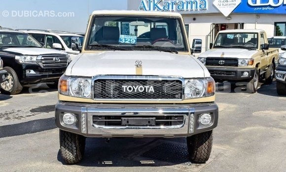 Acheter Import Voiture Toyota Land Cruiser Beige à Import - Dubai, Marquesas Acheter Import Voiture Toyota Land Cruiser Beige à Import - Dubai, Marquesas