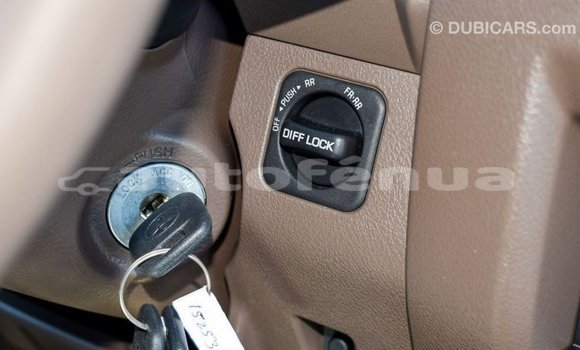 Acheter Import Voiture Toyota Land Cruiser Beige à Import - Dubai, Marquesas Acheter Import Voiture Toyota Land Cruiser Beige à Import - Dubai, Marquesas