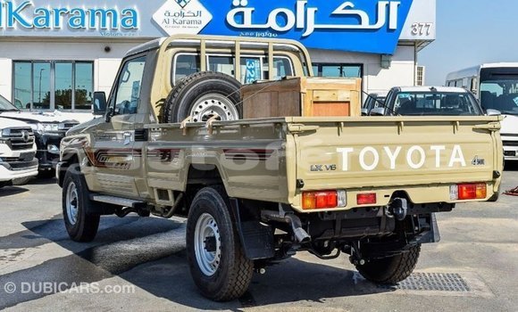 Acheter Import Voiture Toyota Land Cruiser Beige à Import - Dubai, Marquesas Acheter Import Voiture Toyota Land Cruiser Beige à Import - Dubai, Marquesas