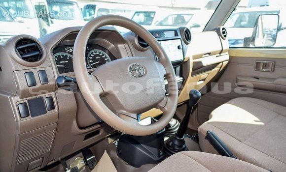 Buy Import Toyota Land Cruiser Beige Car in Import - Dubai in Marquesas Buy Import Toyota Land Cruiser Beige Car in Import - Dubai in Marquesas