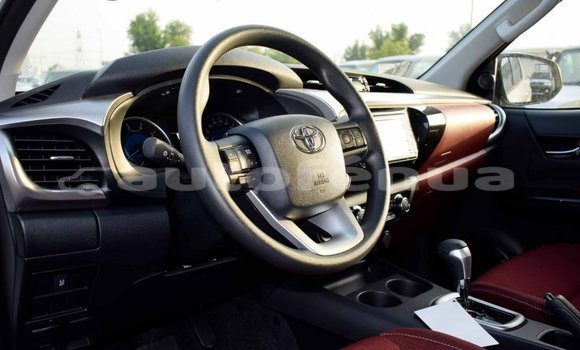 Acheter Import Voiture Toyota Hilux Blanc à Import - Dubai, Marquesas Acheter Import Voiture Toyota Hilux Blanc à Import - Dubai, Marquesas