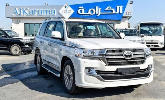 Acheter Import Voiture Toyota Land Cruiser Blanc à Import - Dubai, Marquesas Acheter Import Voiture Toyota Land Cruiser Blanc à Import - Dubai, Marquesas
