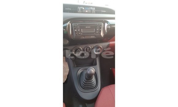 Buy Import Toyota Hilux White Car in Import - Dubai in Marquesas Buy Import Toyota Hilux White Car in Import - Dubai in Marquesas