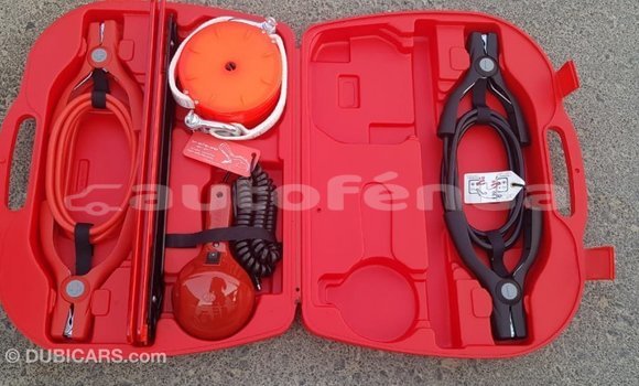 Buy Import Toyota Hilux White Car in Import - Dubai in Marquesas Buy Import Toyota Hilux White Car in Import - Dubai in Marquesas