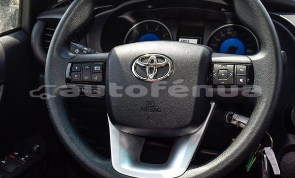 Buy Import Toyota Hilux White Car in Import - Dubai in Marquesas Buy Import Toyota Hilux White Car in Import - Dubai in Marquesas