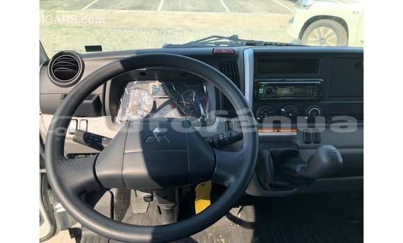 Buy Import Mitsubishi Carisma White Car in Import - Dubai in Marquesas Buy Import Mitsubishi Carisma White Car in Import - Dubai in Marquesas