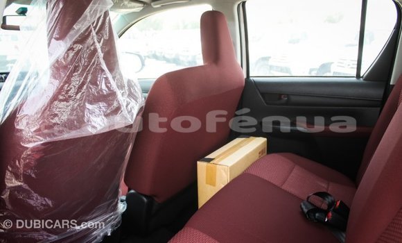 Buy Import Toyota Hilux White Car in Import - Dubai in Marquesas Buy Import Toyota Hilux White Car in Import - Dubai in Marquesas