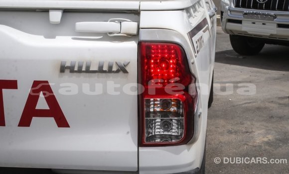 Buy Import Toyota Hilux White Car in Import - Dubai in Marquesas Buy Import Toyota Hilux White Car in Import - Dubai in Marquesas