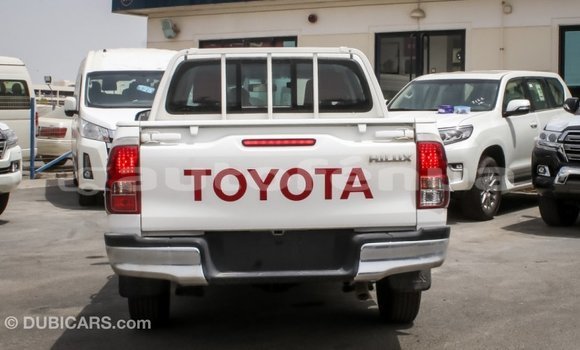 Buy Import Toyota Hilux White Car in Import - Dubai in Marquesas Buy Import Toyota Hilux White Car in Import - Dubai in Marquesas