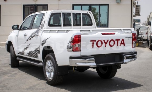 Buy Import Toyota Hilux White Car in Import - Dubai in Marquesas Buy Import Toyota Hilux White Car in Import - Dubai in Marquesas